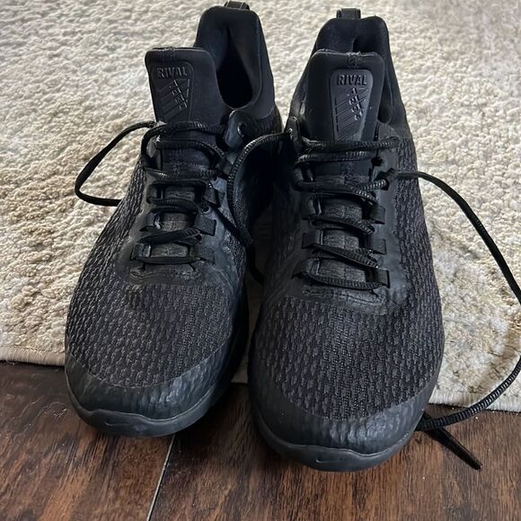 Nike Black Athletic Shoes - Picture 2 of 8